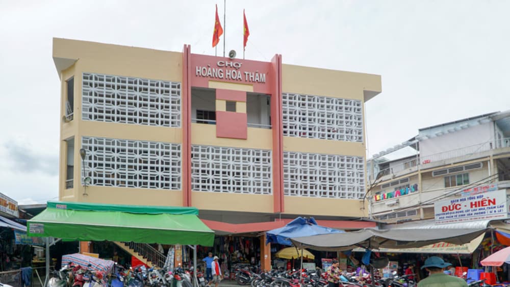 hoang hoa tham market